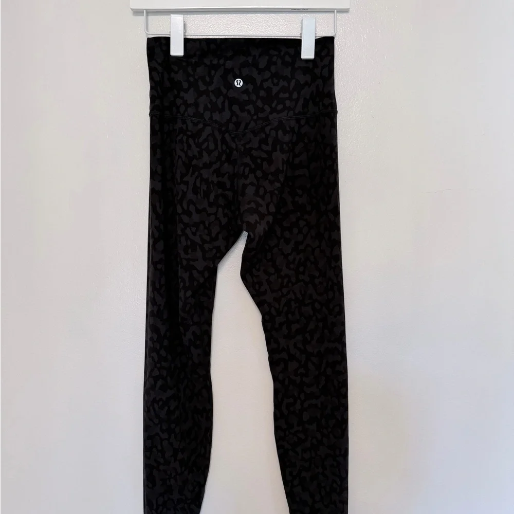 Lululemon Leggings Bundle Size 6 Navy and Camo print - Picture 2 of 6